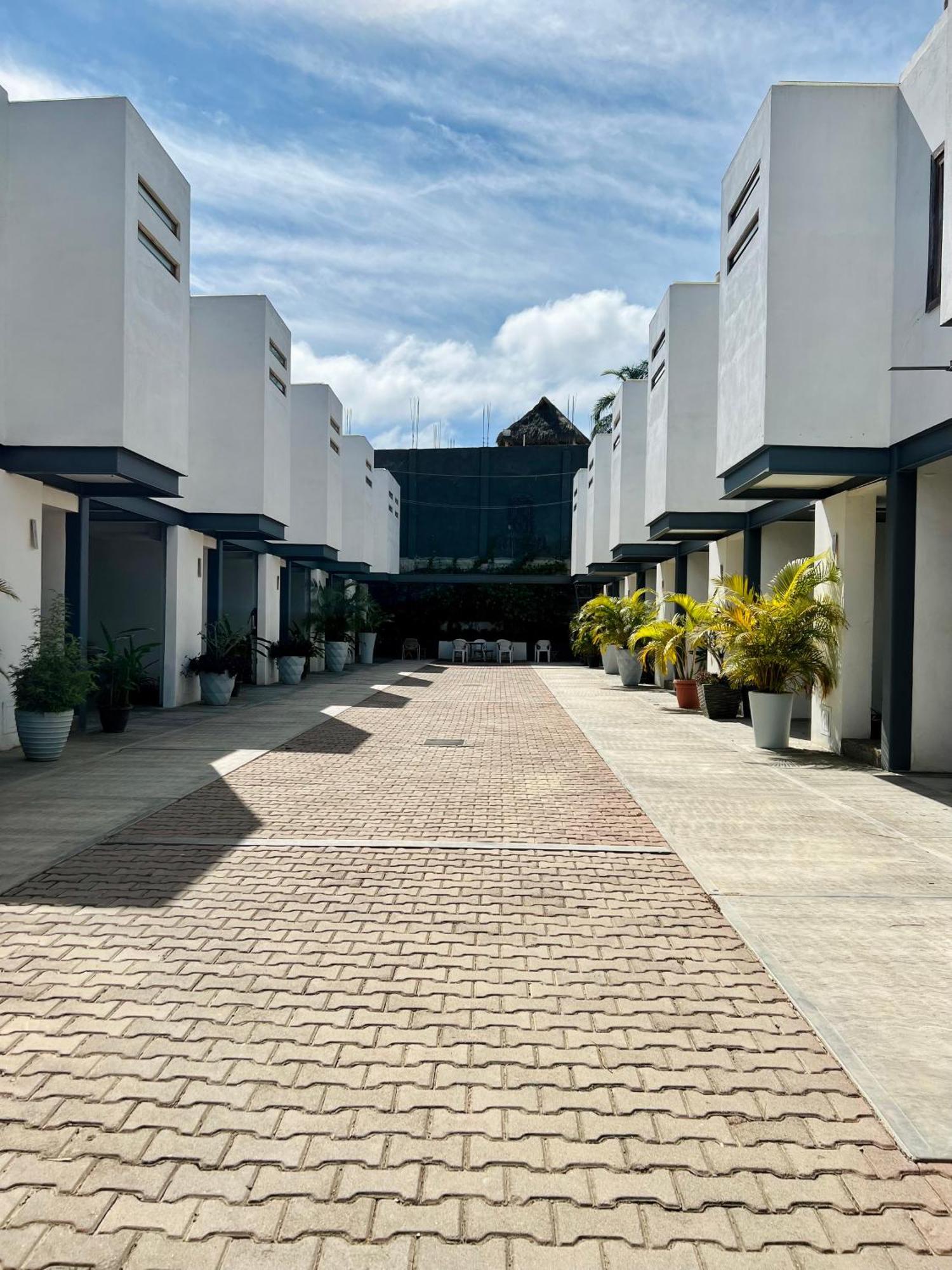 Hotel Samanu 萨尤利塔 外观 照片